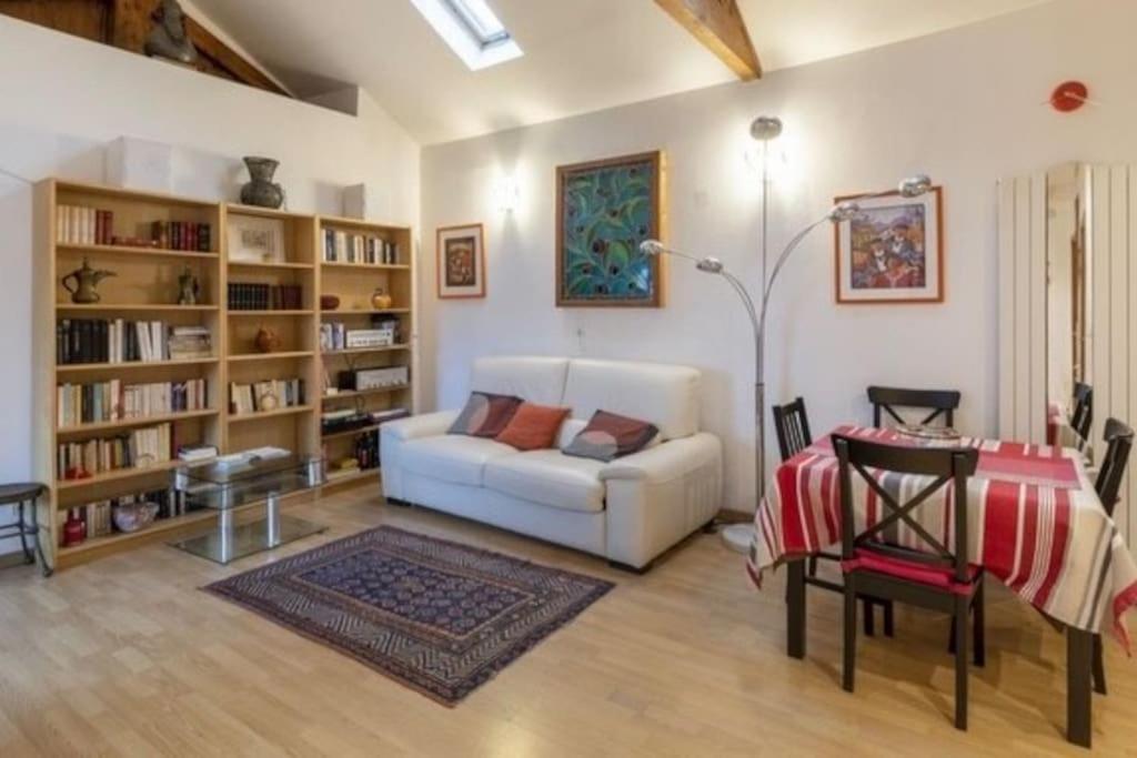 Charmant T3 Avec Terrasse Au Coeur De Ciboure Apartman Kültér fotó