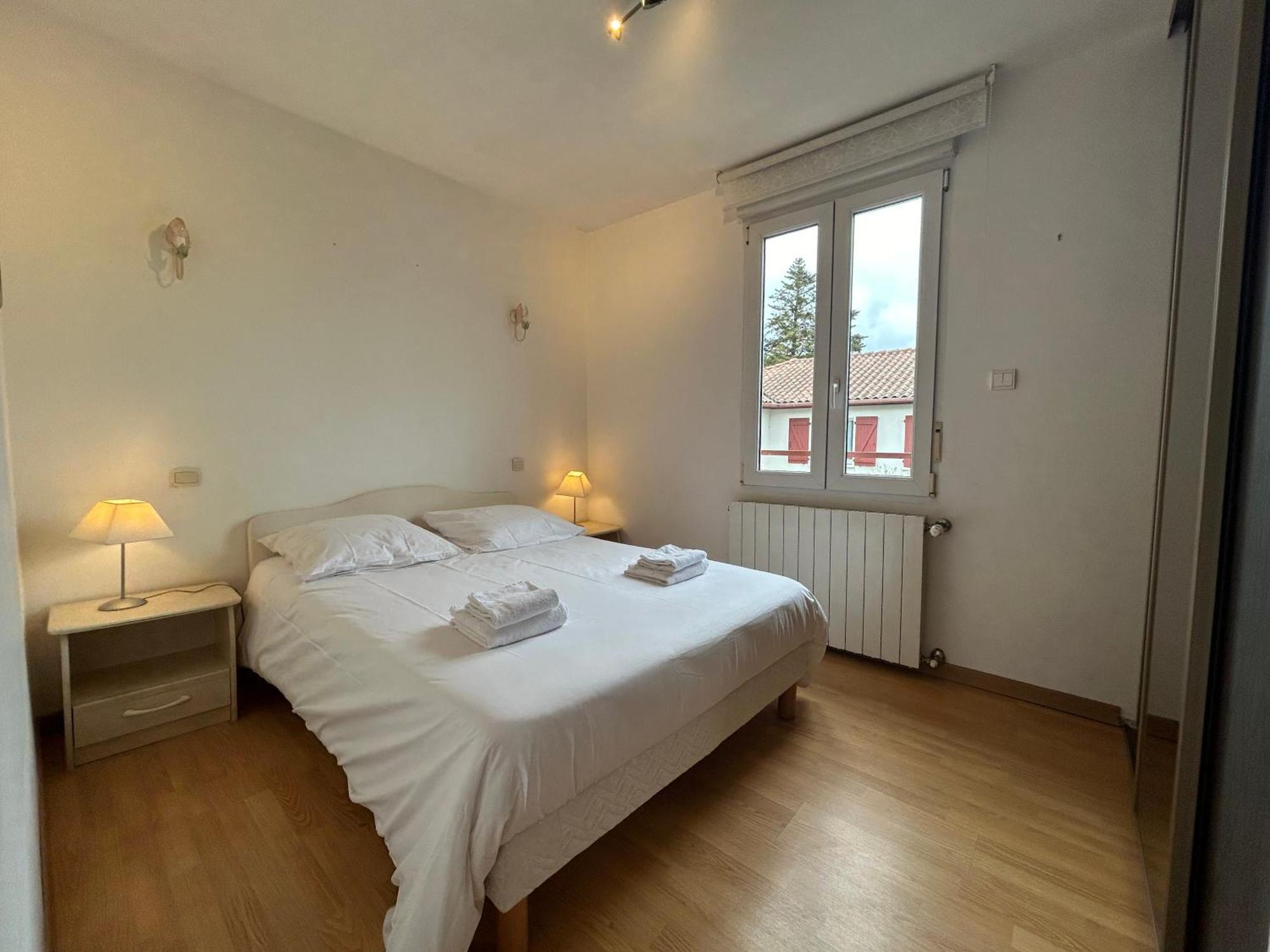 Charmant T3 Avec Terrasse Au Coeur De Ciboure Apartman Kültér fotó